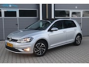 Volkswagen Golf - 1.0 TSI Highline Pano Trekhaak
