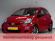 Toyota Aygo - 1.0-12V Now/ AIRCO/ 14''LMV/ C.V.afstand/ Elek.Pakket/ Isofi