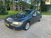 Volvo S60 - 2.0T 5 cilinder turbo automaat 2005