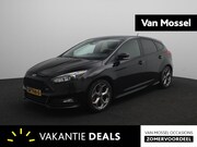 Ford Focus - 2.0 ST | Winterpakket | Achteruitrijcamera | Sportstoelen | 