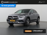 Mercedes-Benz GLA-Klasse - 200 Business Solution Luxury | Trekhaak | Stoelverwarming |