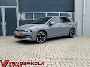 Volkswagen Golf - 1.5 eTSI Style | Digital Cockpit | LED | Camera | CarPlay |