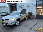 Volkswagen Tiguan - 1.4 TSI Comfort&Design Airco, trekhaak, pano, navi
