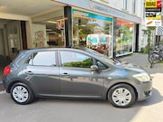 Toyota Auris - 1.6-16V Sol