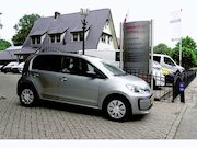 Volkswagen Up! - 1.0 BMT move up! Clima DAB AUR Camera NWS