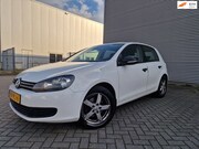 Volkswagen Golf - 1.6 TDI Trendline CARPLAY NAVI BOEKJES