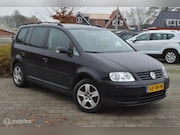 Volkswagen Touran - 1.6-16V FSI Business