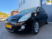Hyundai i20 - 1.2i Plus/1eigenaar/Goed-onderhouden/Aux/Climate-c/Cruise-c/