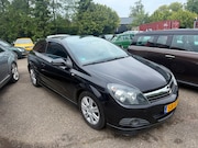 Opel Astra - 1.4 Cosmo met panoramadak GEINIG VOOR WEINIG