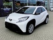 Toyota Aygo X - 1.0 VVT-i MT 72pk S-CVT