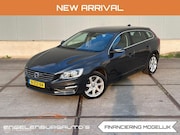 Volvo V60 - 1.6 D2 Momentum automaat, NAP, Navi,