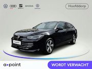 Volkswagen Passat - Variant 1.5 eTSI Business 150PK DSG | Navigatie | Trekhaak |