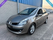 Renault Clio - Estate 1.6-16V VOL AUTOMAAT|PDC|Cruise|Trekhaak|Clima|Nw APK