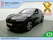 Ford Mustang Mach-E - Extended AWD 98 kWh | SOH 92% | Trekhaak | All Wheel Drive
