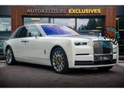 Rolls-Royce Phantom - 6.7 V12 Starlight Headliner Rear Theatre Individual Rear Sea