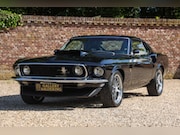 Ford Mustang - 302 "Bare metal restoration" Restored in a workshop packed w