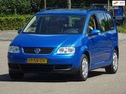 Volkswagen Touran - 2.0-16V FSI Trendline 7PERS NAP/LEER/CRUIS