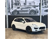 Porsche Cayenne - 4.8 Turbo|keramisch|Full Option|St Verw-Venti|Carbon|Akrapov