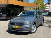 Volkswagen Tiguan - 1.5 TSI Life|Rijklaar!|ACC|Trekhaak|Carplay|1e Eigenaar|Goed