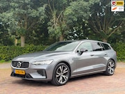 Volvo V60 - 2.0 T8 390PK AWD R-Design, Pano, Trekhaak, HUD, H&K, Camera