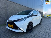 Toyota Aygo - 1.0 VVT-i x-sport/ en beurt/Dealer OH/Camera