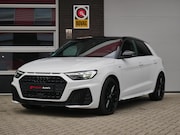 Audi A1 - Sportback 30 TFSI 3x S line| Camera| Carplay| Led| Keyless