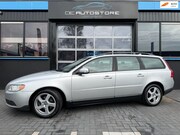 Volvo V70 - 2.0 Momentum Automaat 211000km!! Half leder Trekhaak Zeer Ne