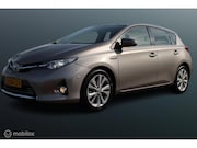 Toyota Auris - 1.8 Hybrid Executive, Stoelverwarming, Pdc voor + achter + c