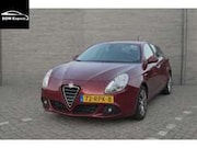 Alfa Romeo Giulietta - 1.6 JTDm Distinctive | Clima | Parrot |