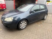 Volkswagen Golf - 2.0 FSI Sportline