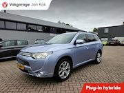 Mitsubishi Outlander - 2.0 PHEV Instyle, leder interieur, open dak, xenon, trekhaak