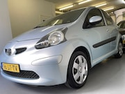 Toyota Aygo - 1.0-12V +