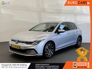 Volkswagen Golf - 1.0 TSI 110pk Life Lounge Apple Carplay Android Auto Parkeer