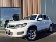Volkswagen Tiguan - 1.4 TSI Easyline 122pk | Navi | Trekhaak | DB-ketting v.v. |
