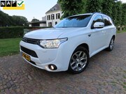 Mitsubishi Outlander - 2.0 PHEV Instyle+ Leer Schuif/Kanteldak Achteruitrijcamera S