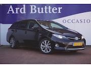 Toyota Auris - Touring Sports 1.8 Hybrid Lease Xenon+Panodak+17"+Navi&Camer