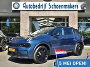 Lynk & Co 01 - 1.5 261PK! BLACKLINE! + 6.6Kwh LADEN! 360-CAMERA PANO/SCHUIF