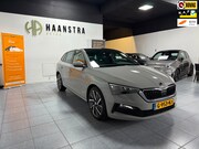 Skoda Scala - 1.0 TSI Sport Business Autom Pano-dak 116 PK Apple-Carplay N