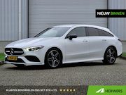 Mercedes-Benz CLA-Klasse - Shooting Brake 200 Business Solution AMG / Afneembare Trekha