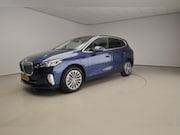 BMW 2-serie Active Tourer - 225e xDrive | LED | Navigatie | Trekhaak | Chrome line | Spo