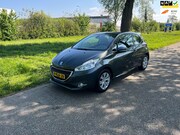 Peugeot 208 - 1.2 VTi Envy Navi Airco Cruise Pdc Achter