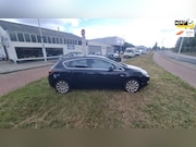 Opel Astra - 1.4 Turbo Cosmo