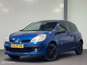 Renault Clio - 1.2-16V Special Line