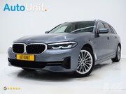 BMW 5-serie - Touring 530e | Panoramadak | Leder | Camera | Sfeerlicht | K