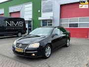 Volkswagen Jetta - 2.0 FSI Sportline CRUISE AIRCO