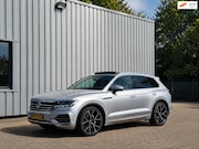 Volkswagen Touareg - 3.0 TSI eHybrid | Massage | MatrixLED | Trekh + Luchtv