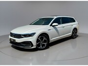 Volkswagen Passat - Variant 1.4 TSI * Panoramadak * Stoelen met geheugen * Trekh