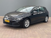 Volkswagen Golf - 1.0 eTSI Life Business 16" Lichtmetaal | Parkeersensoren Voo