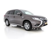 Mitsubishi Outlander - 2.0 AWD (Plug-In) (INCL-BTW) Aut.*LEATHER-ALCANTARA | NAVI-F