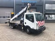 Nissan NT400 - 35.13 3.0 - CTE B-LIFT 18HV VTR
